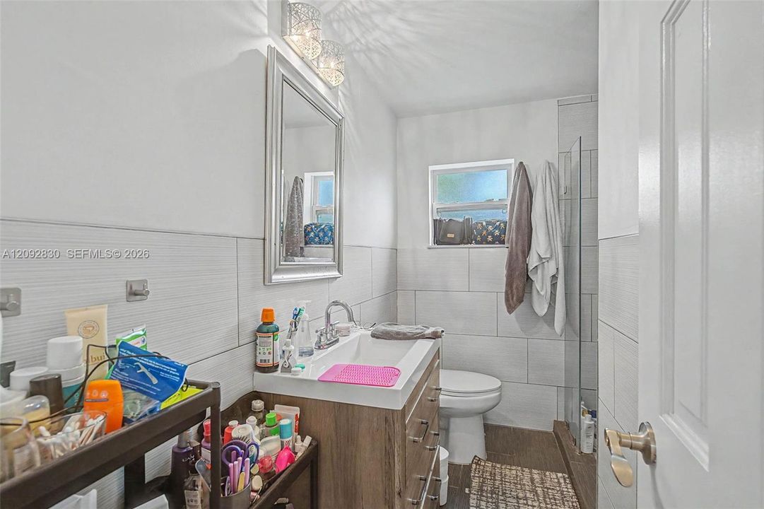 В аренду: $4,300 (4 спален, 3 ванн, 1722 Квадратных фут)