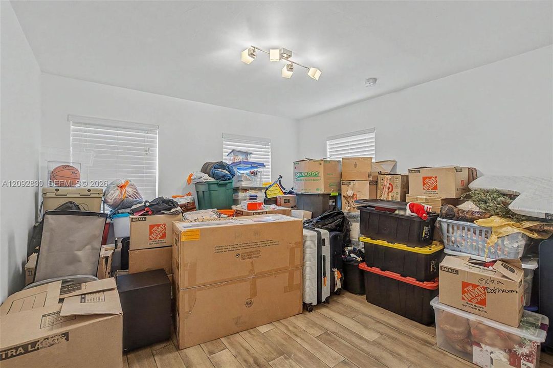 В аренду: $4,300 (4 спален, 3 ванн, 1722 Квадратных фут)