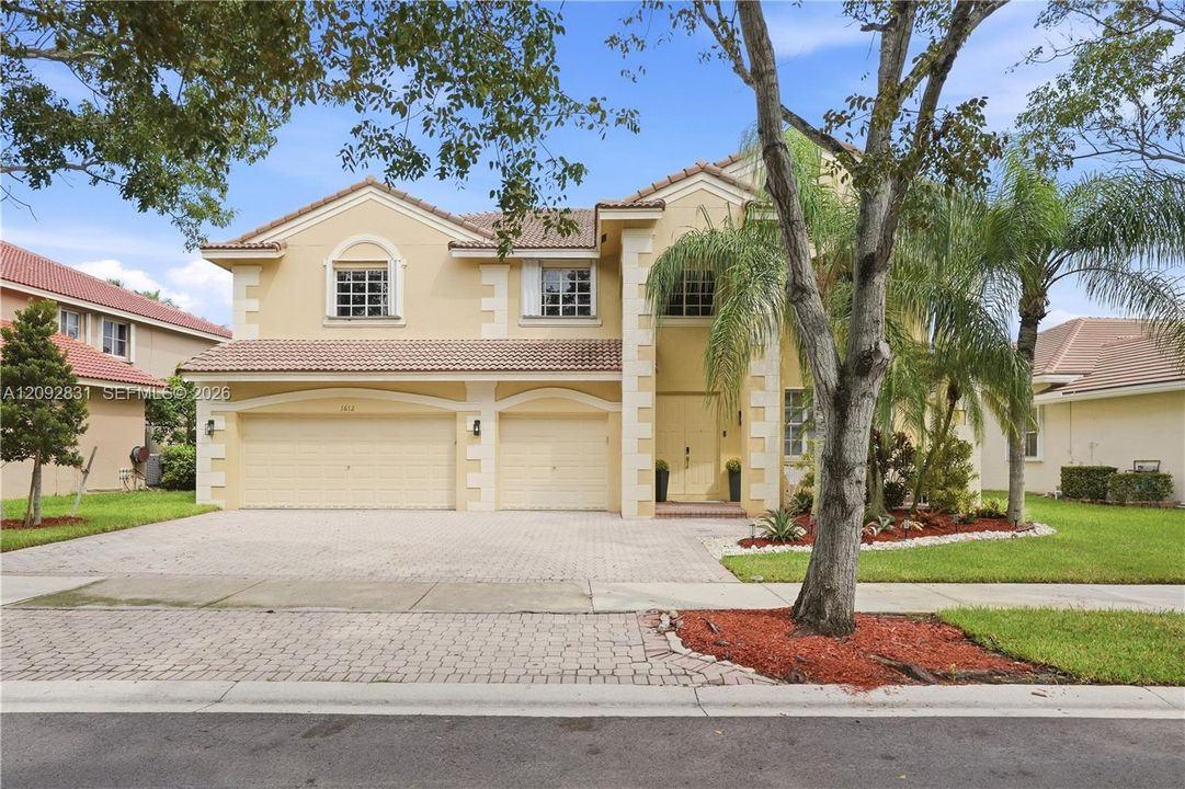 En Venta: $1,559,000 (6 camas, 5 baños, 3894 Pies cuadrados)