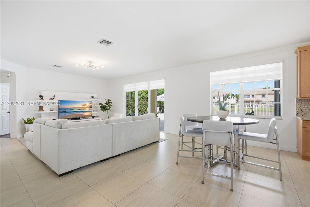 En Venta: $1,559,000 (6 camas, 5 baños, 3894 Pies cuadrados)