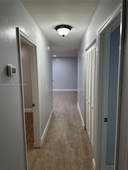 For Rent: $2,800 (3 beds, 1 baths, 1060 Square Feet)