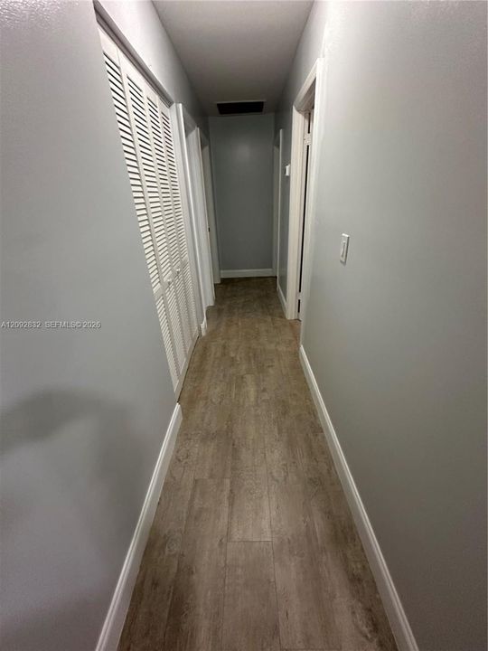 For Rent: $2,800 (3 beds, 1 baths, 1060 Square Feet)