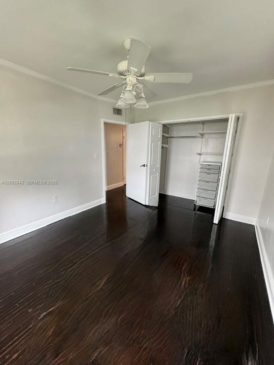For Rent: $2,450 (2 beds, 1 baths, 786 Square Feet)