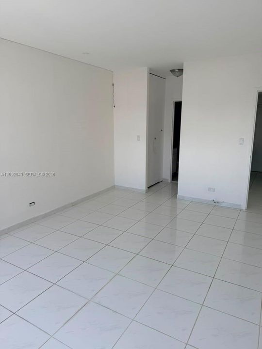 Activo con contrato: $3,000 (3 camas, 2 baños, 1207 Pies cuadrados)
