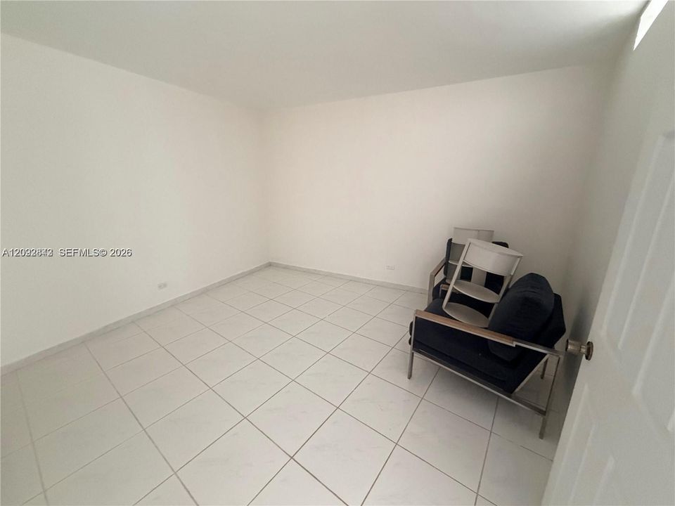 Activo con contrato: $3,000 (3 camas, 2 baños, 1207 Pies cuadrados)