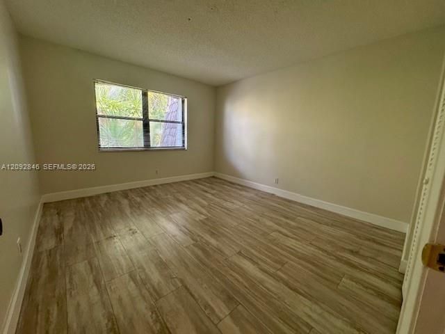 For Rent: $2,000 (2 beds, 2 baths, 1050 Square Feet)