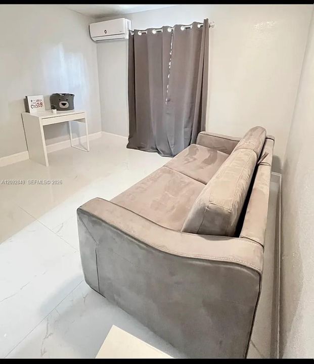 В аренду: $3,000 (3 спален, 1 ванн, 1247 Квадратных фут)