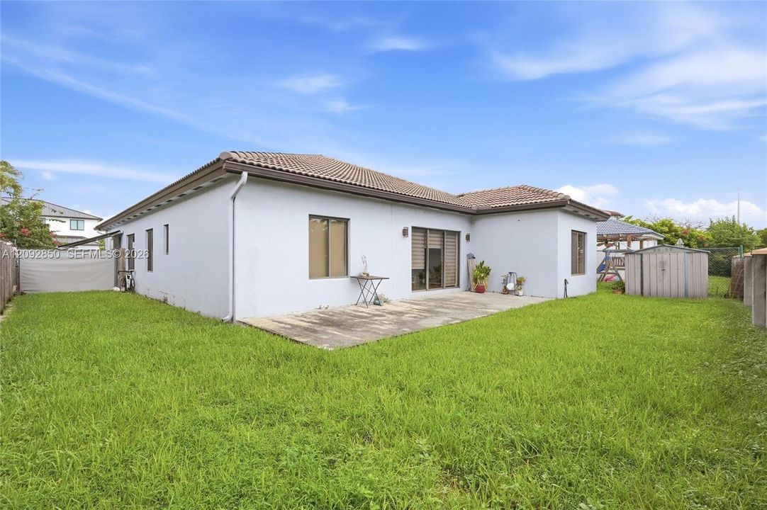 For Sale: $865,000 (4 beds, 3 baths, 2107 Square Feet)