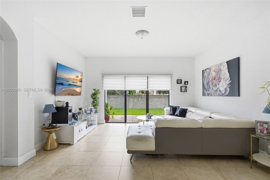 For Sale: $865,000 (4 beds, 3 baths, 2107 Square Feet)