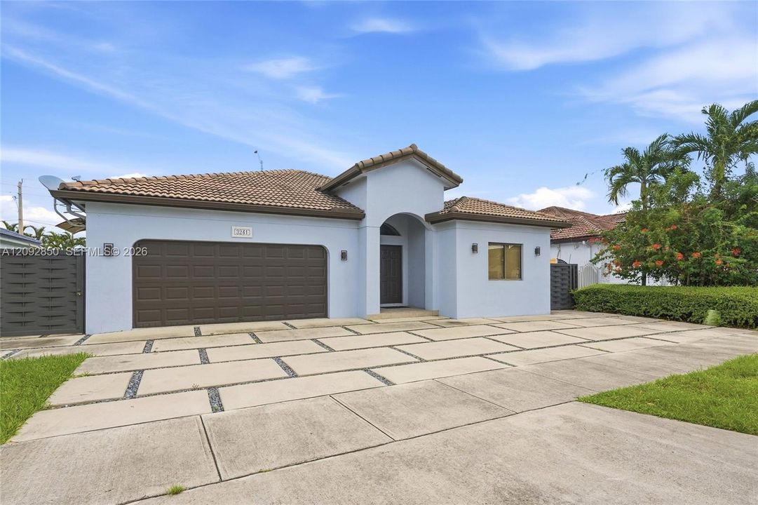 For Sale: $865,000 (4 beds, 3 baths, 2107 Square Feet)