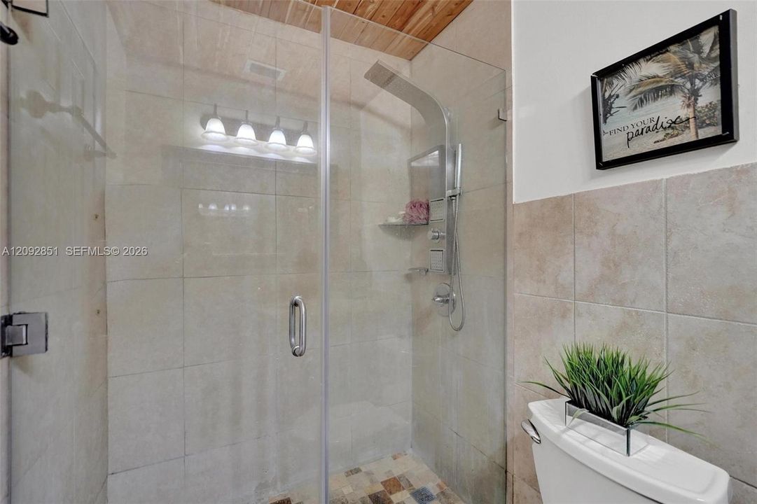 En Venta: $460,000 (3 camas, 2 baños, 1605 Pies cuadrados)