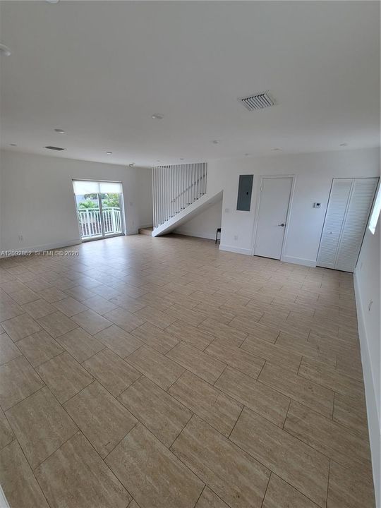 В аренду: $2,800 (3 спален, 2 ванн, 1400 Квадратных фут)
