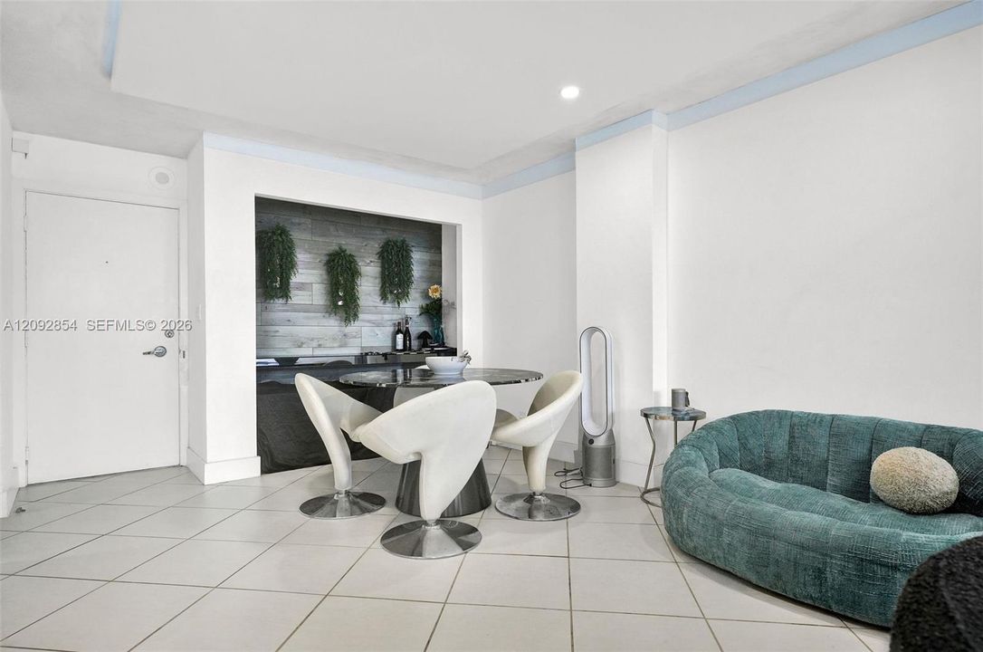 En Venta: $359,000 (1 camas, 1 baños, 910 Pies cuadrados)
