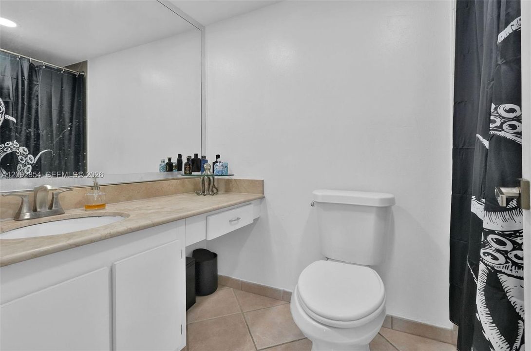 En Venta: $359,000 (1 camas, 1 baños, 910 Pies cuadrados)