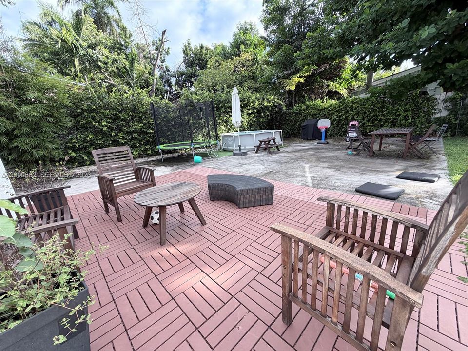 For Rent: $6,000 (3 beds, 2 baths, 1555 Square Feet)