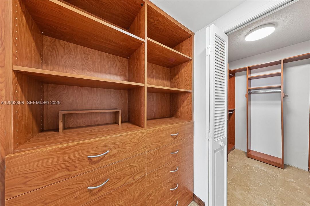 В аренду: $3,350 (3 спален, 3 ванн, 1950 Квадратных фут)