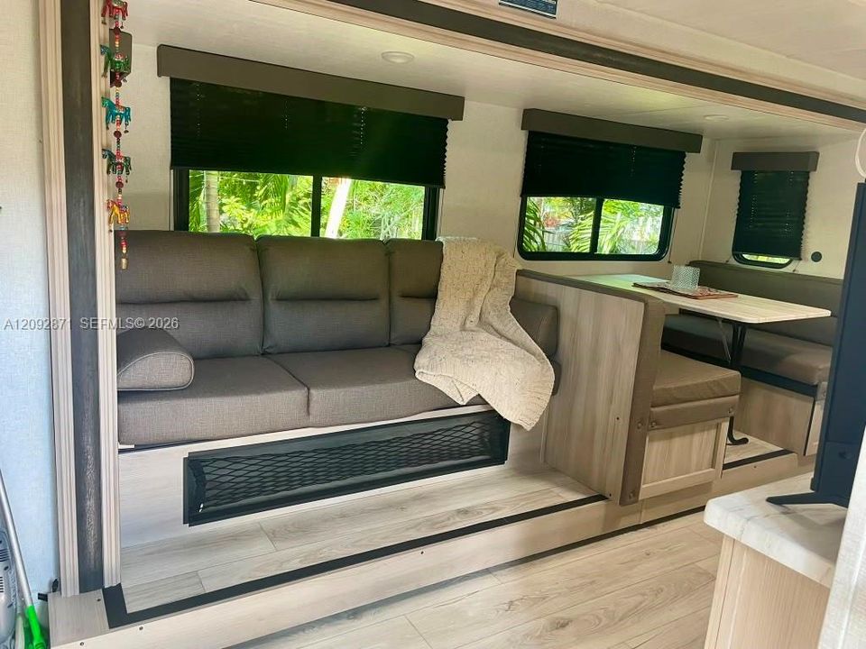 В аренду: $1,500 (1 спален, 1 ванн, 1840 Квадратных фут)