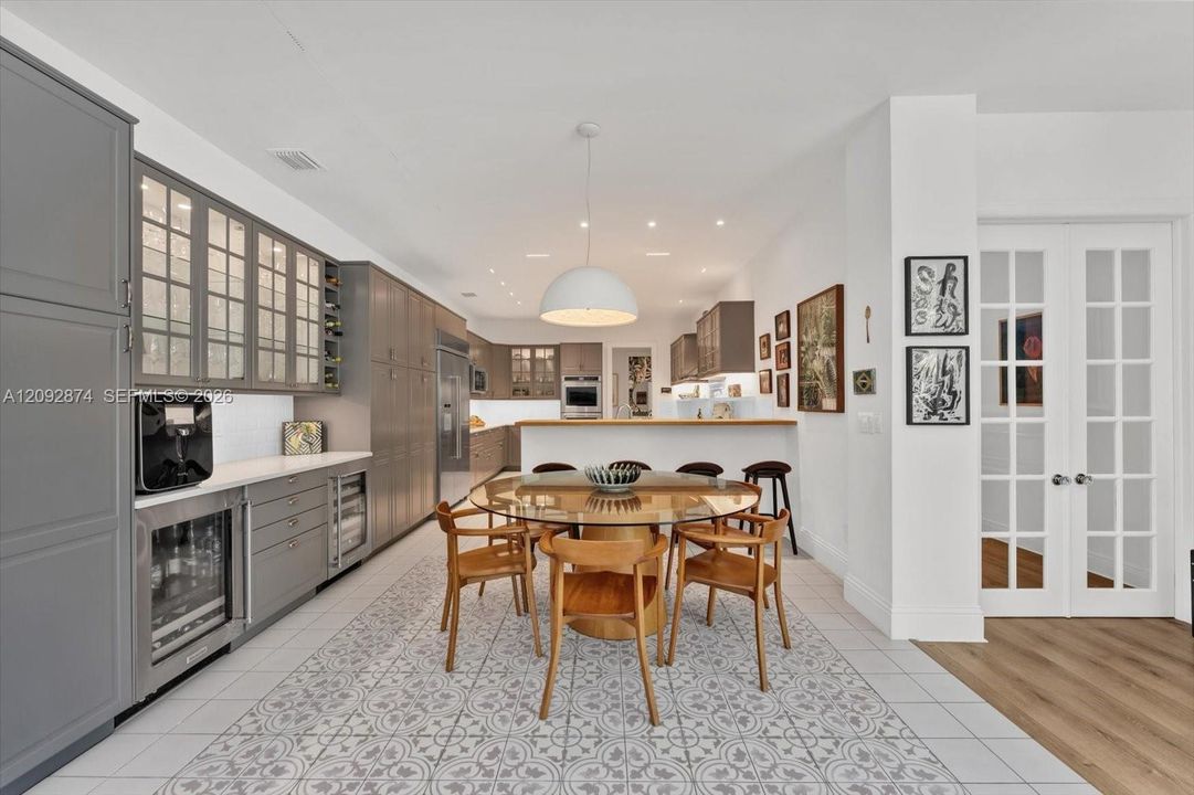 En Venta: $10,900,000 (6 camas, 5 baños, 5185 Pies cuadrados)