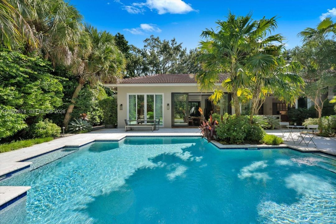 En Venta: $10,900,000 (6 camas, 5 baños, 5185 Pies cuadrados)