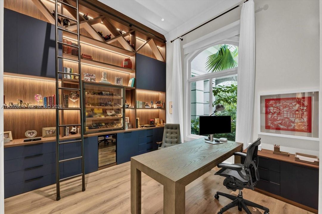 En Venta: $10,900,000 (6 camas, 5 baños, 5185 Pies cuadrados)