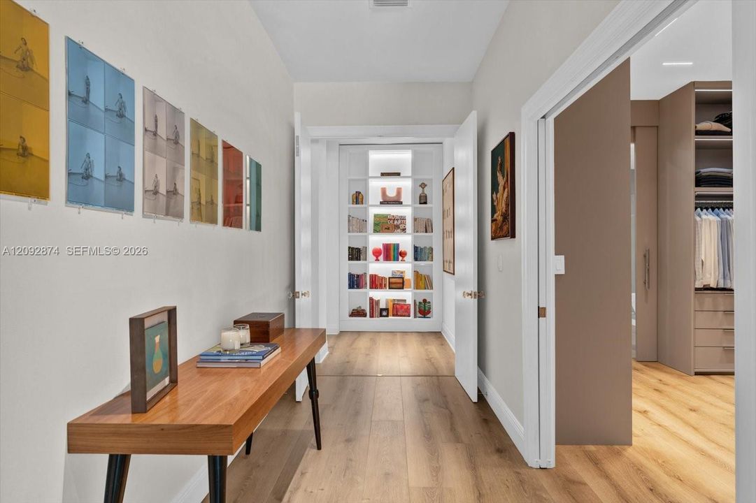 En Venta: $10,900,000 (6 camas, 5 baños, 5185 Pies cuadrados)