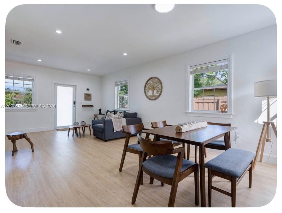 En Venta: $680,000 (3 camas, 1 baños, 1000 Pies cuadrados)