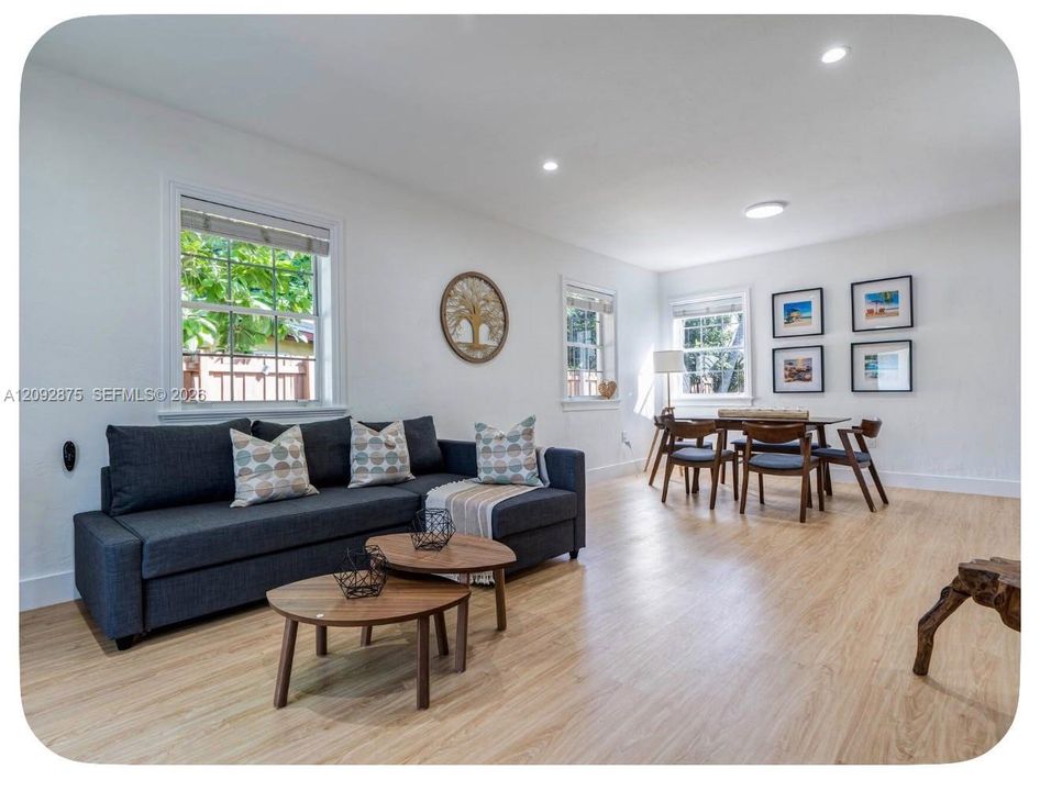 En Venta: $680,000 (3 camas, 1 baños, 1000 Pies cuadrados)