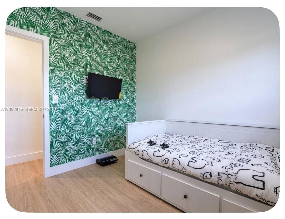 En Venta: $680,000 (3 camas, 1 baños, 1000 Pies cuadrados)