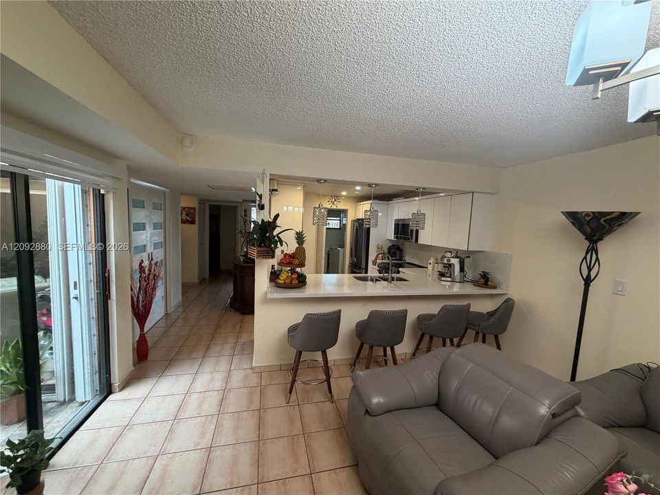 Active With Contract: $529,999 (3 beds, 2 baths, 1458 Square Feet)