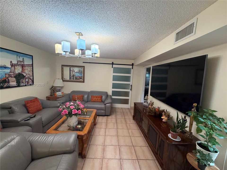 Active With Contract: $529,999 (3 beds, 2 baths, 1458 Square Feet)