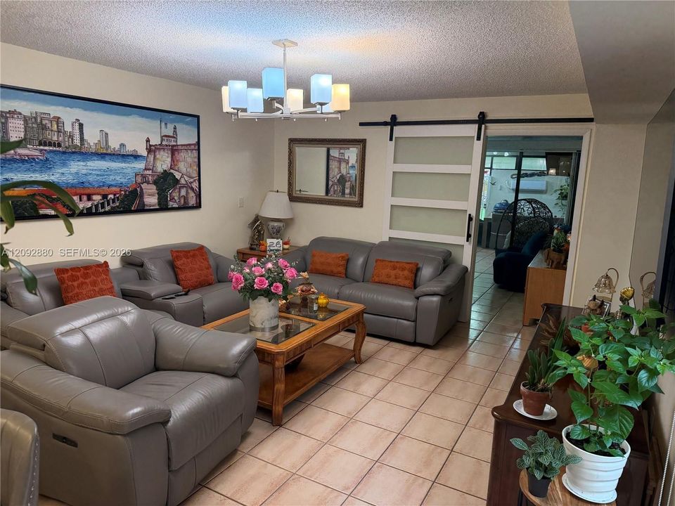 Active With Contract: $529,999 (3 beds, 2 baths, 1458 Square Feet)