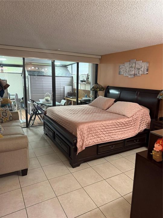 Active With Contract: $529,999 (3 beds, 2 baths, 1458 Square Feet)