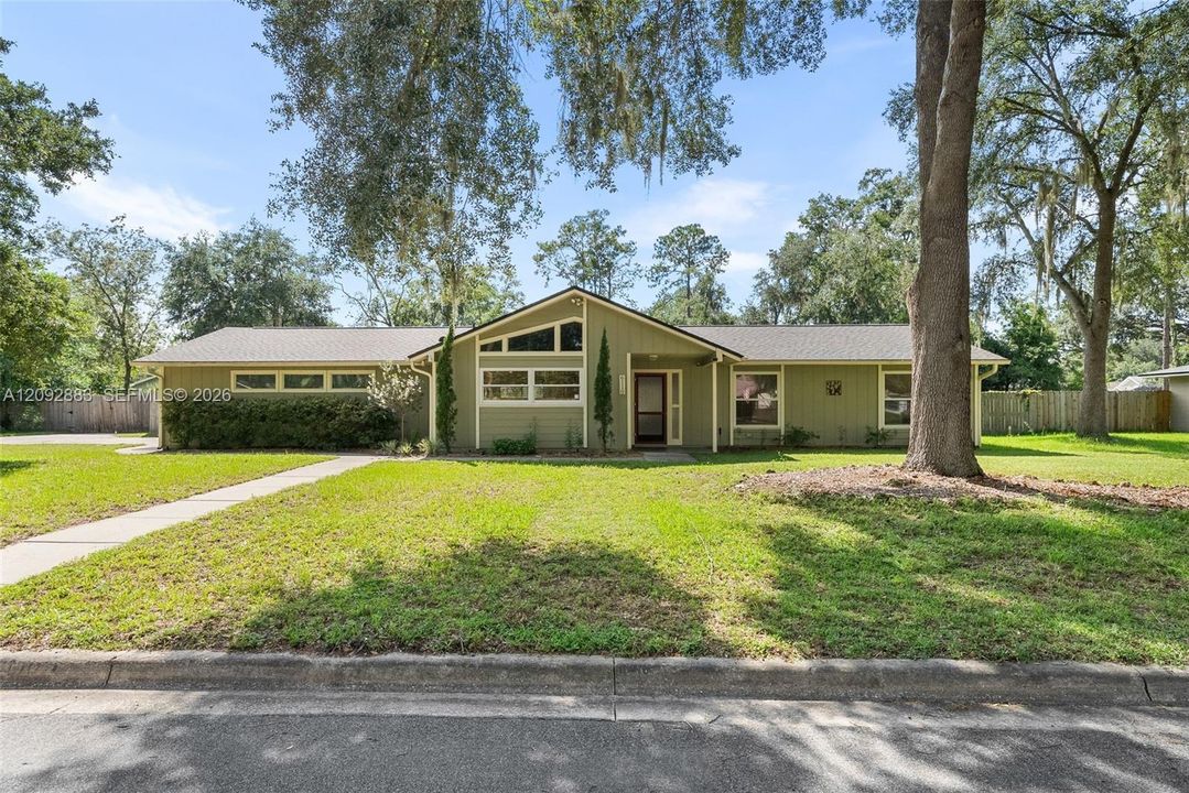 For Sale: $375,000 (3 beds, 2 baths, 1658 Square Feet)