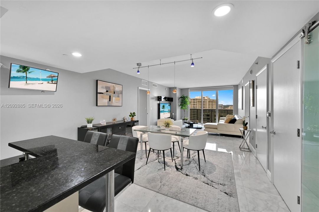 For Rent: $6,500 (3 beds, 3 baths, 1571 Square Feet)