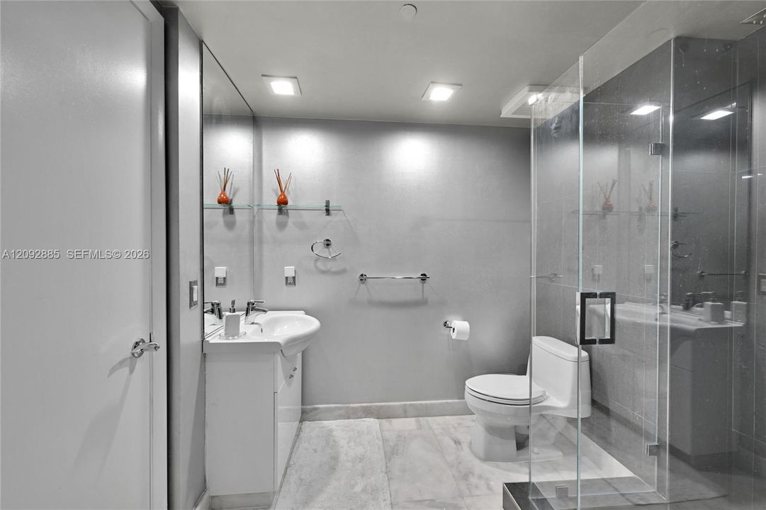 For Rent: $6,500 (3 beds, 3 baths, 1571 Square Feet)