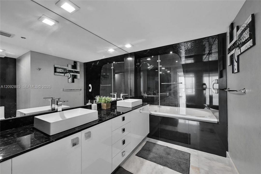 For Rent: $6,500 (3 beds, 3 baths, 1571 Square Feet)