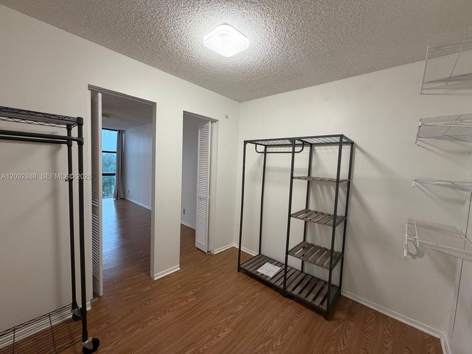 For Rent: $2,200 (2 beds, 2 baths, 1130 Square Feet)