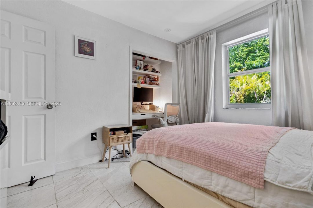 For Rent: $5,200 (3 beds, 2 baths, 1632 Square Feet)