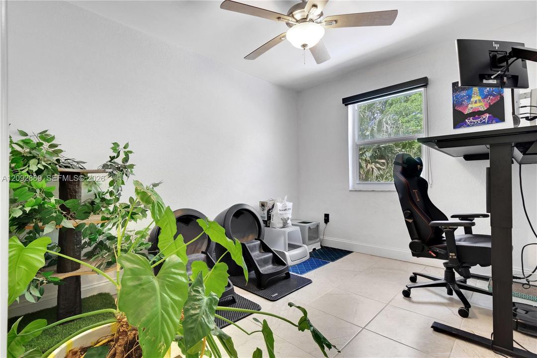 For Rent: $5,200 (3 beds, 2 baths, 1632 Square Feet)