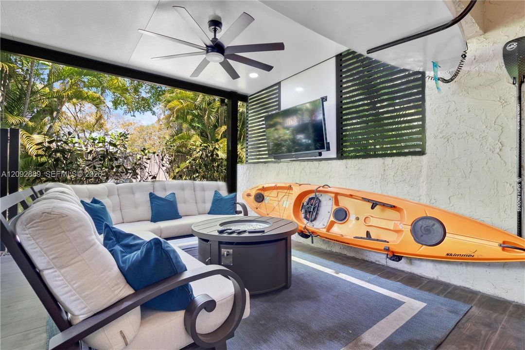 For Rent: $5,200 (3 beds, 2 baths, 1632 Square Feet)