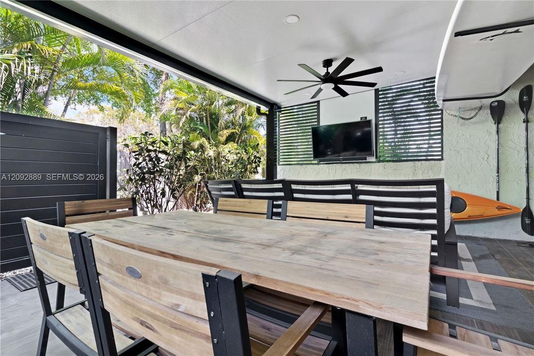 For Rent: $5,200 (3 beds, 2 baths, 1632 Square Feet)