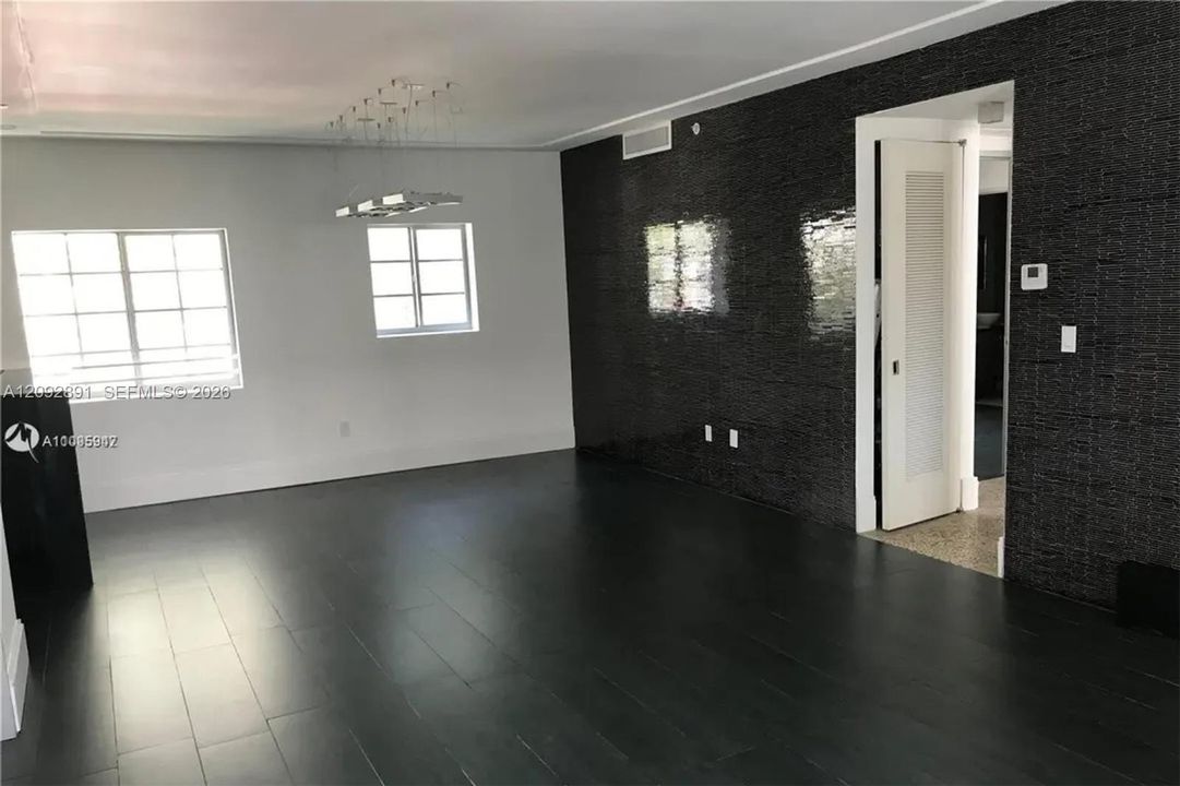 For Rent: $3,300 (2 beds, 2 baths, 1200 Square Feet)