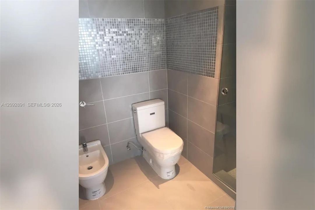 For Rent: $3,300 (2 beds, 2 baths, 1200 Square Feet)
