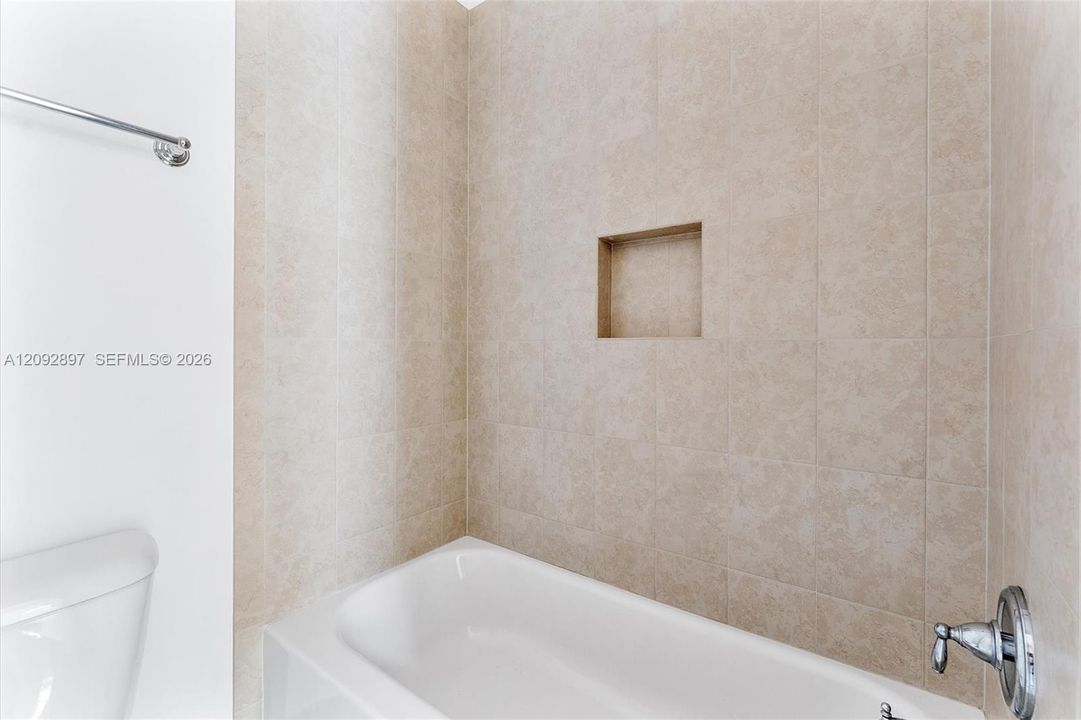 На продажу: $935,000 (5 спален, 4 ванн, 3619 Квадратных фут)
