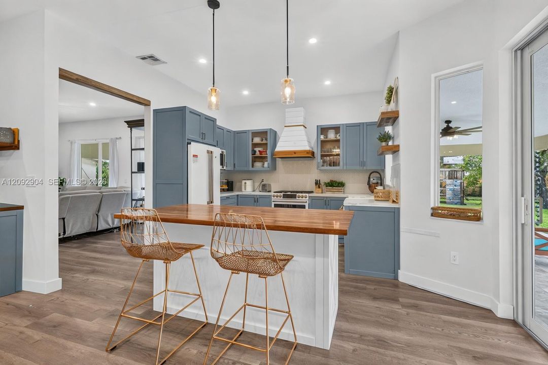 For Sale: $1,495,000 (4 beds, 4 baths, 2325 Square Feet)