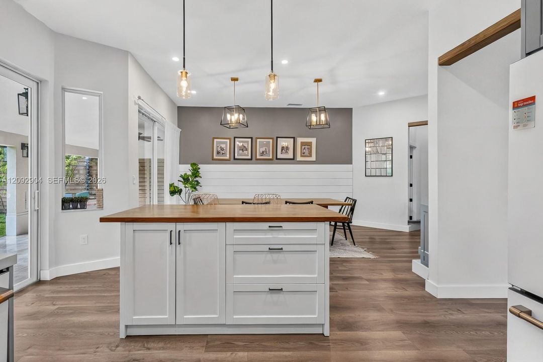 For Sale: $1,495,000 (4 beds, 4 baths, 2325 Square Feet)