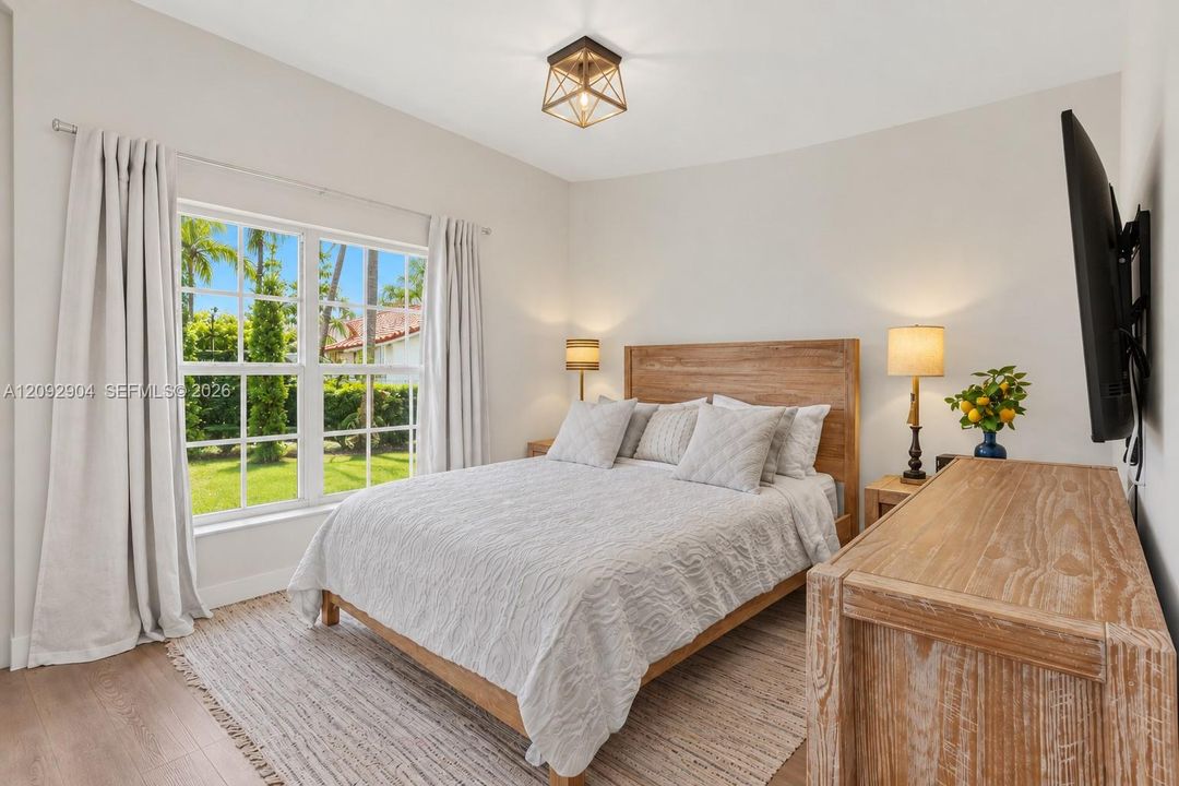 For Sale: $1,495,000 (4 beds, 4 baths, 2325 Square Feet)