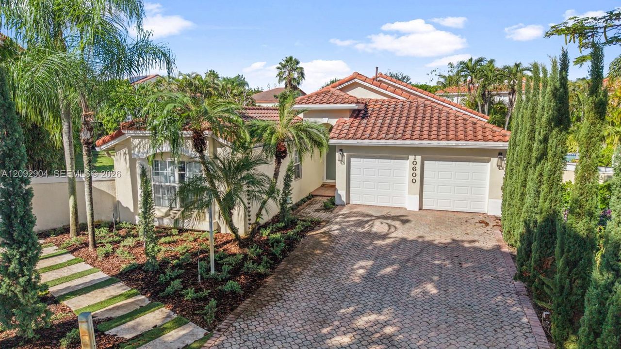 For Sale: $1,495,000 (4 beds, 4 baths, 2325 Square Feet)