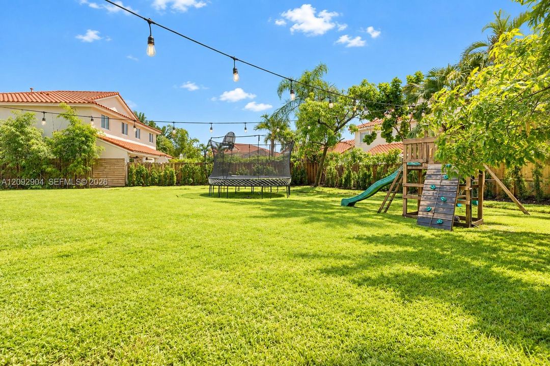 For Sale: $1,495,000 (4 beds, 4 baths, 2325 Square Feet)