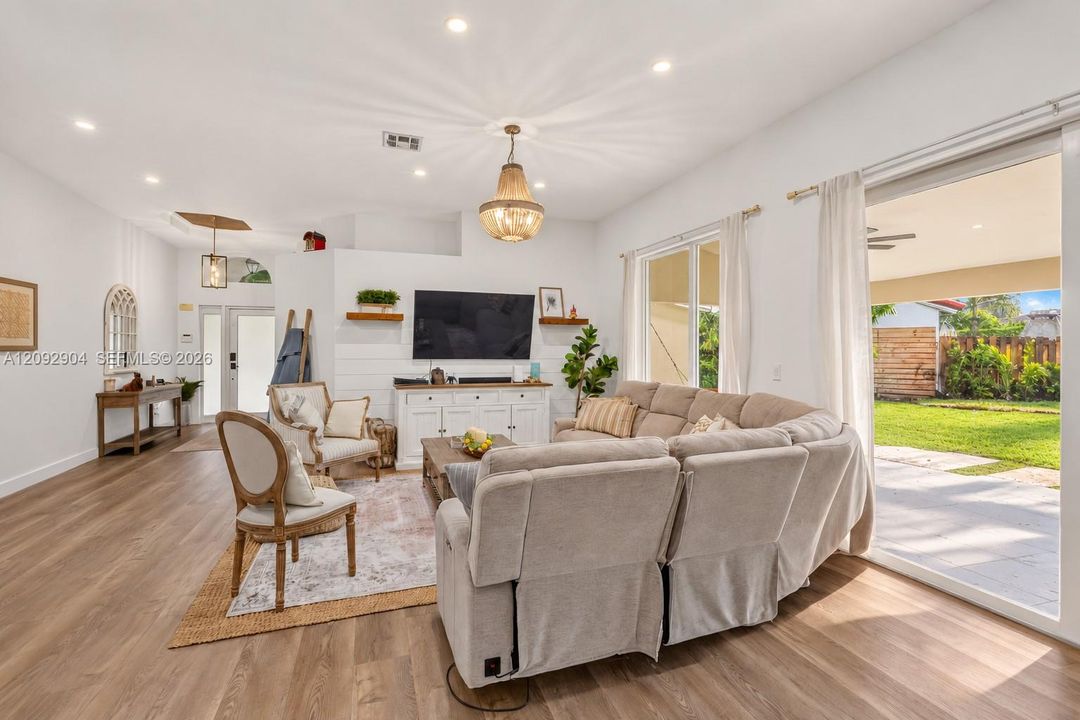 For Sale: $1,495,000 (4 beds, 4 baths, 2325 Square Feet)